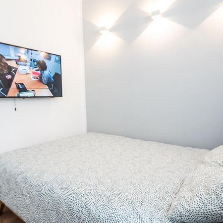 Cozy Design Apartament In Magheru Bukarest Eksteriør billede