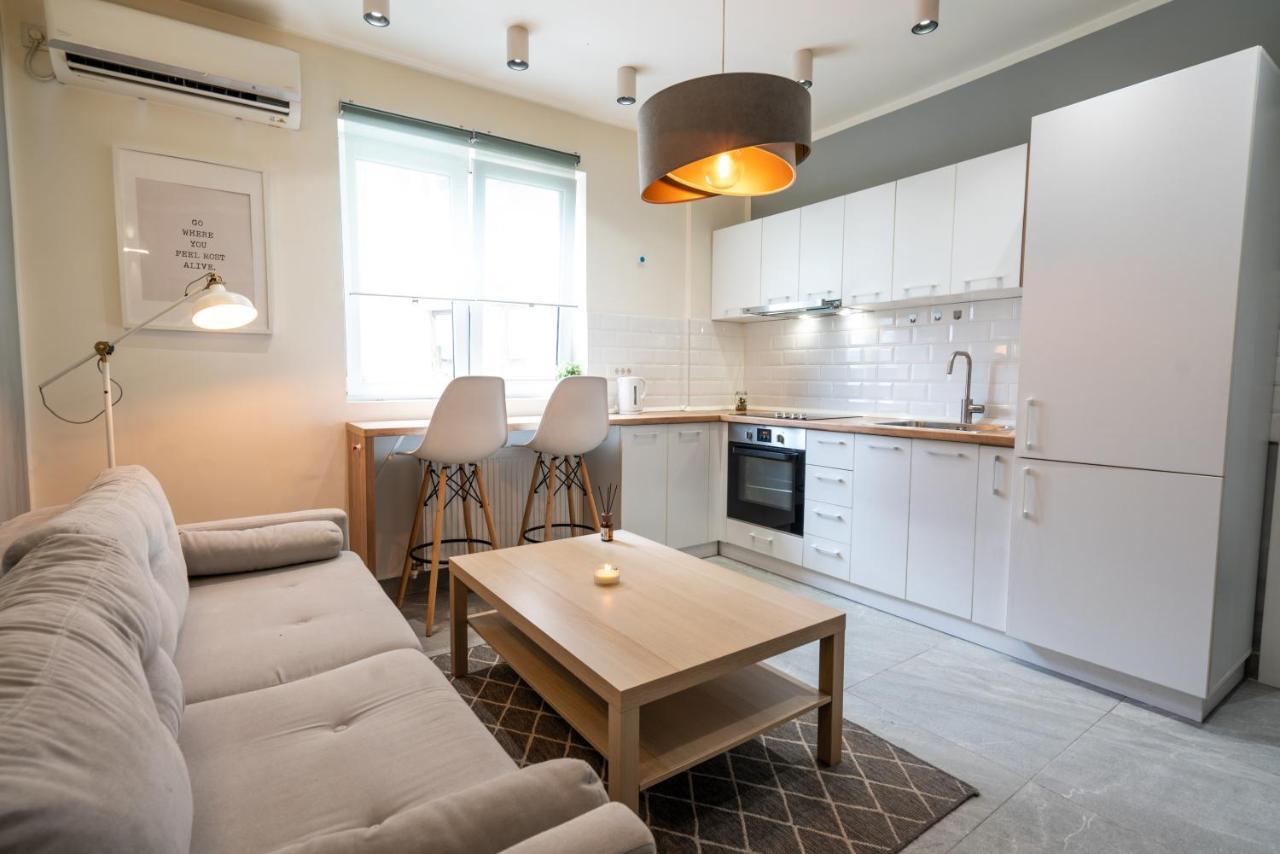 Cozy Design Apartament In Magheru Bukarest Eksteriør billede