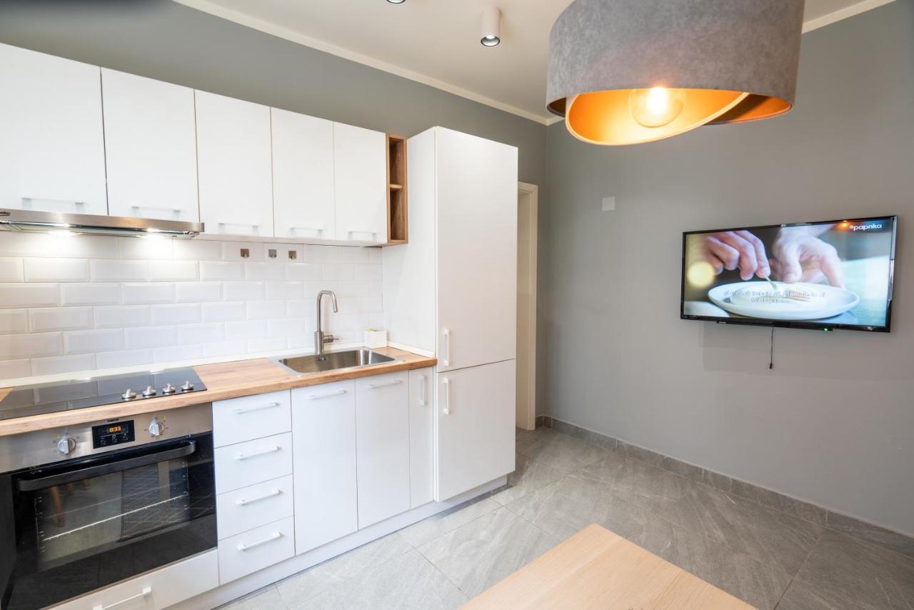 Cozy Design Apartament In Magheru Bukarest Eksteriør billede