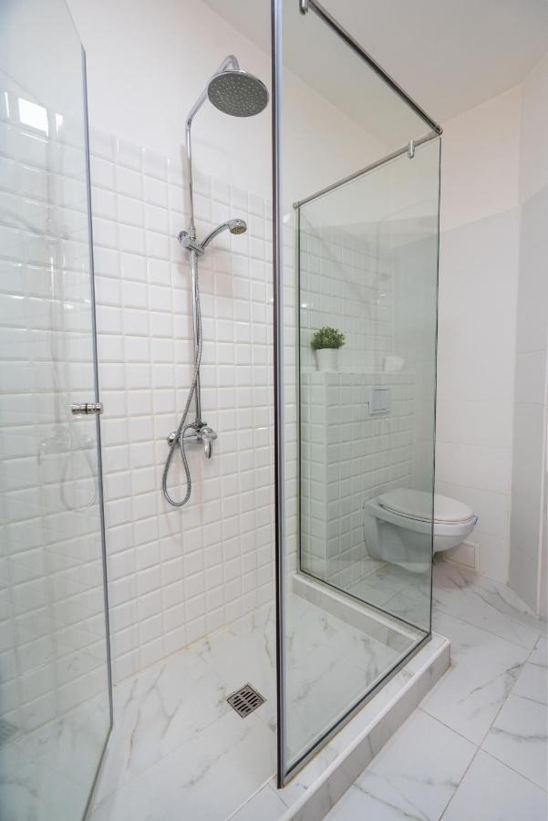 Cozy Design Apartament In Magheru Bukarest Eksteriør billede