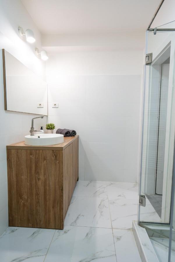 Cozy Design Apartament In Magheru Bukarest Eksteriør billede