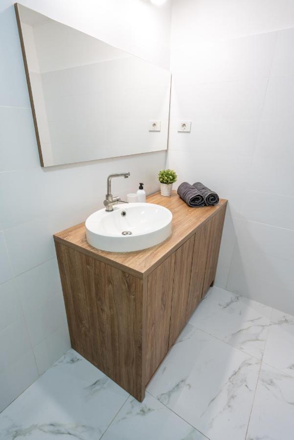 Cozy Design Apartament In Magheru Bukarest Eksteriør billede